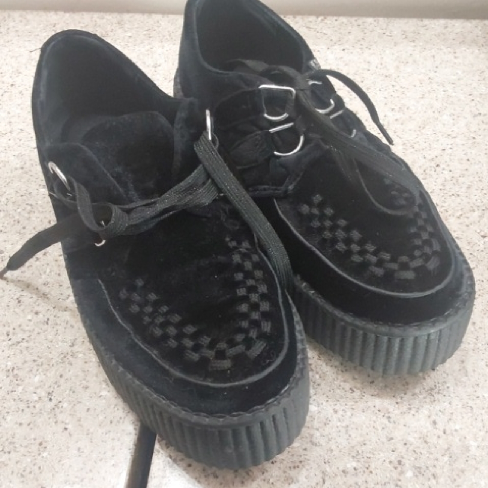T.U.K Black Platform Shoes - Picture 5 of 7